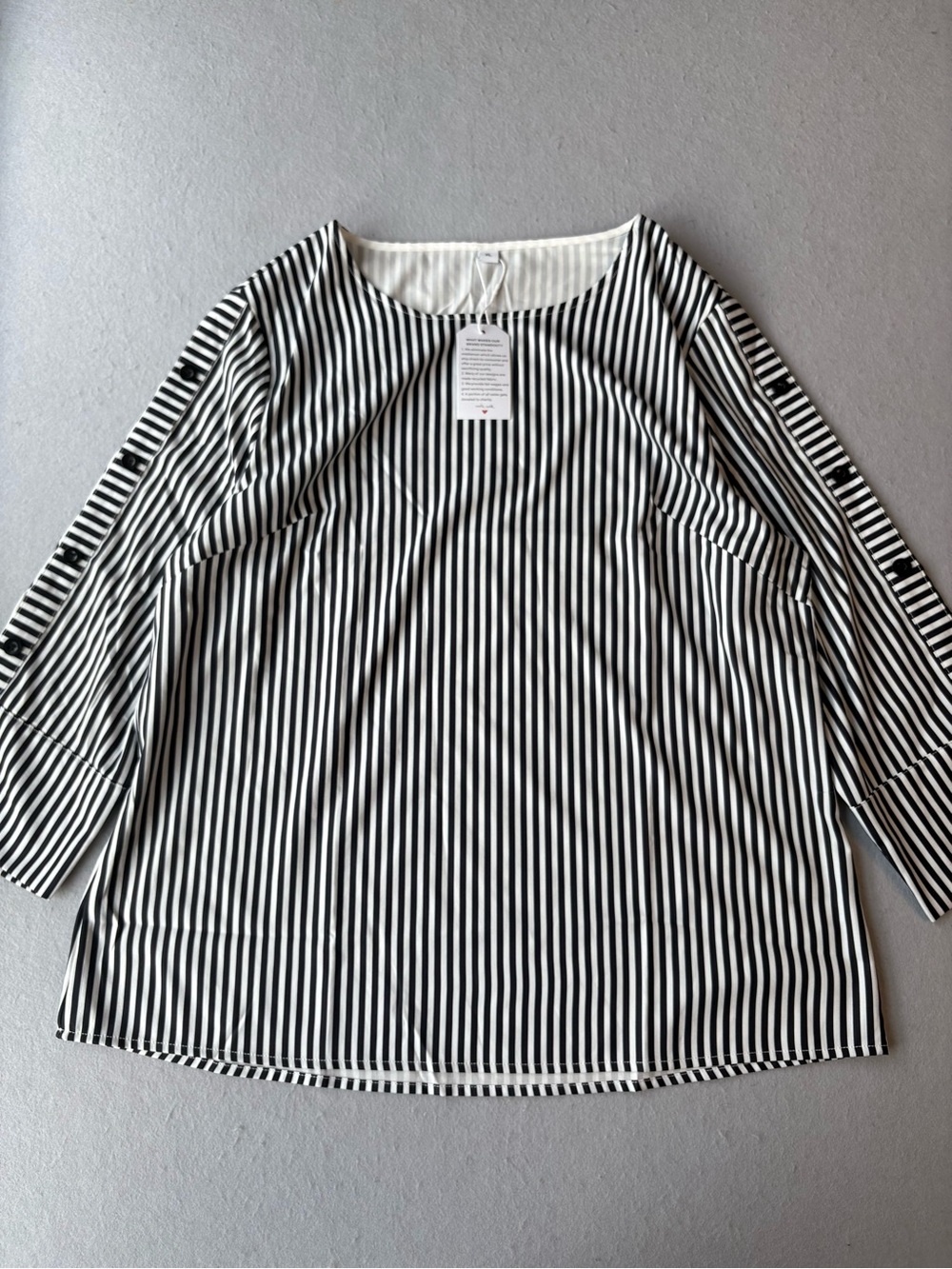 NWT Black & White Striped Women’s Classic Blouse Button Sleeve Detail Sz XL - Picture 4 of 7